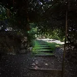 Ilida Villa *