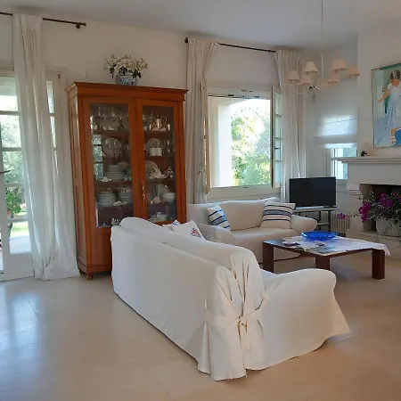 Ilida Villa