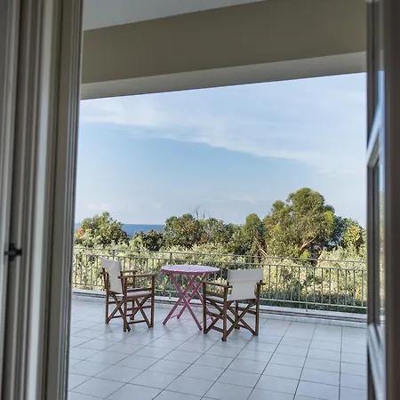Ilida Villa